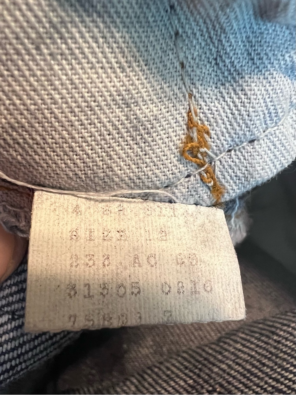 VTG 1983 Levi’s 31305 Red Tab Jeans Made In USA Paper Tag 12 Regular 25 - Picture 9 of 11
